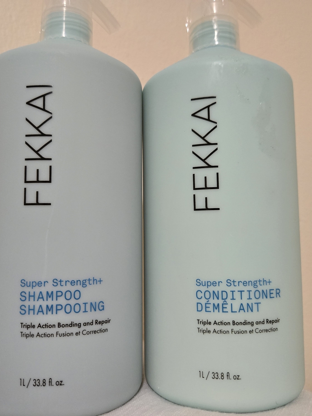 Fekkai Super Strength+ Shampoo in Light Blue - Bonding & Repair